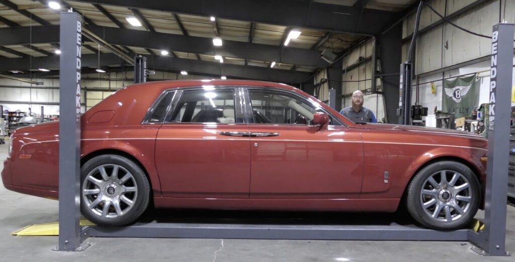 Chi phí ‘vô hình’ cực đắt đỏ khi sửa xe siêu sang: Tốn 53 triệu đồng tiền công thay một gioăng trị giá chỉ 80 nghìn đồng